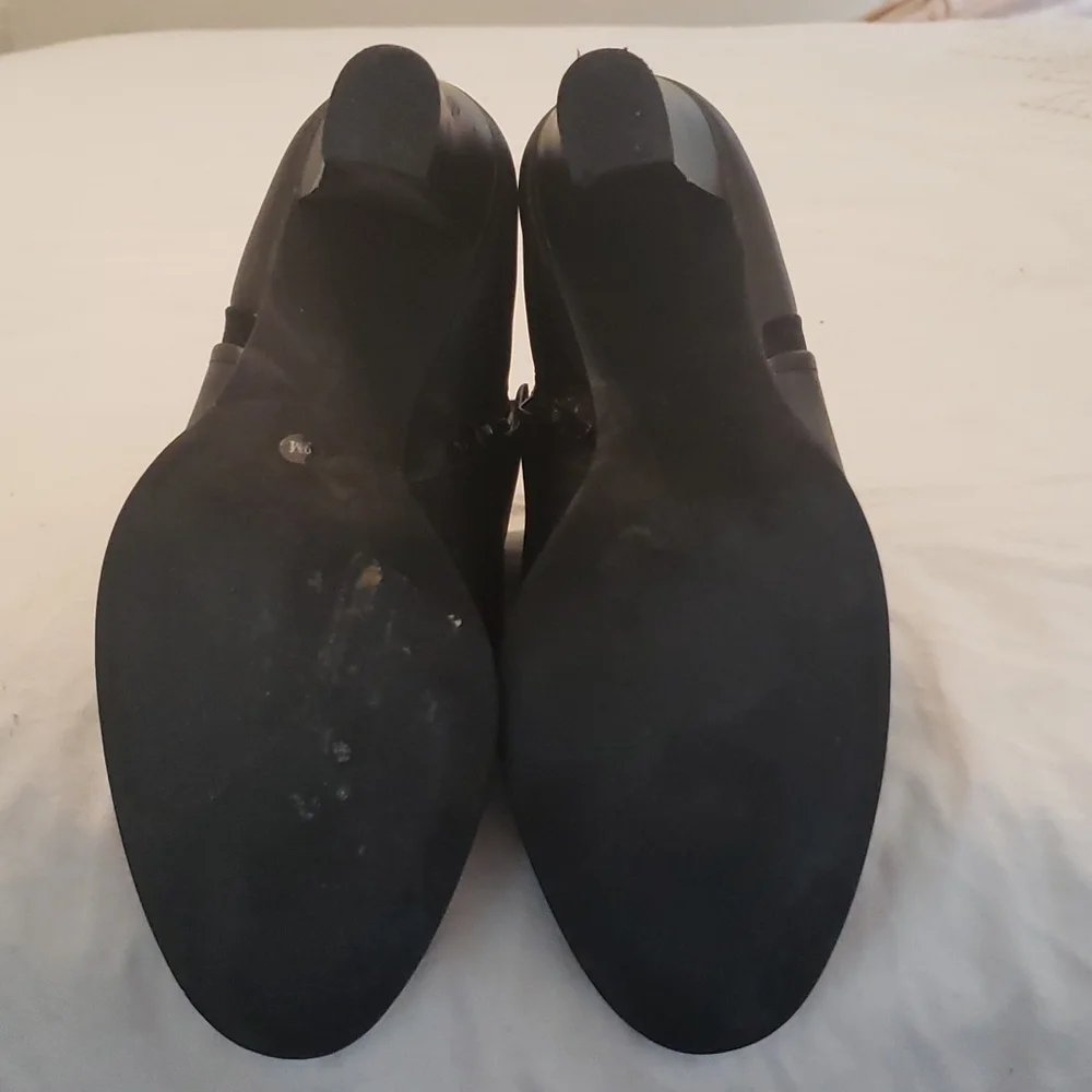 Leather bootie - Picture 5 of 5